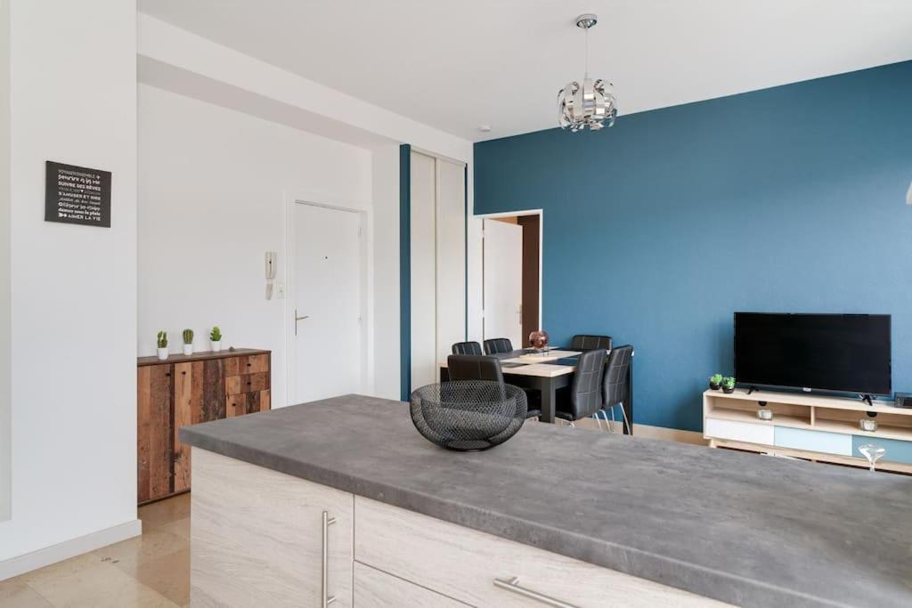 Superbe Appartement A Une Minute A Pied De La Gare إبينال المظهر الخارجي الصورة